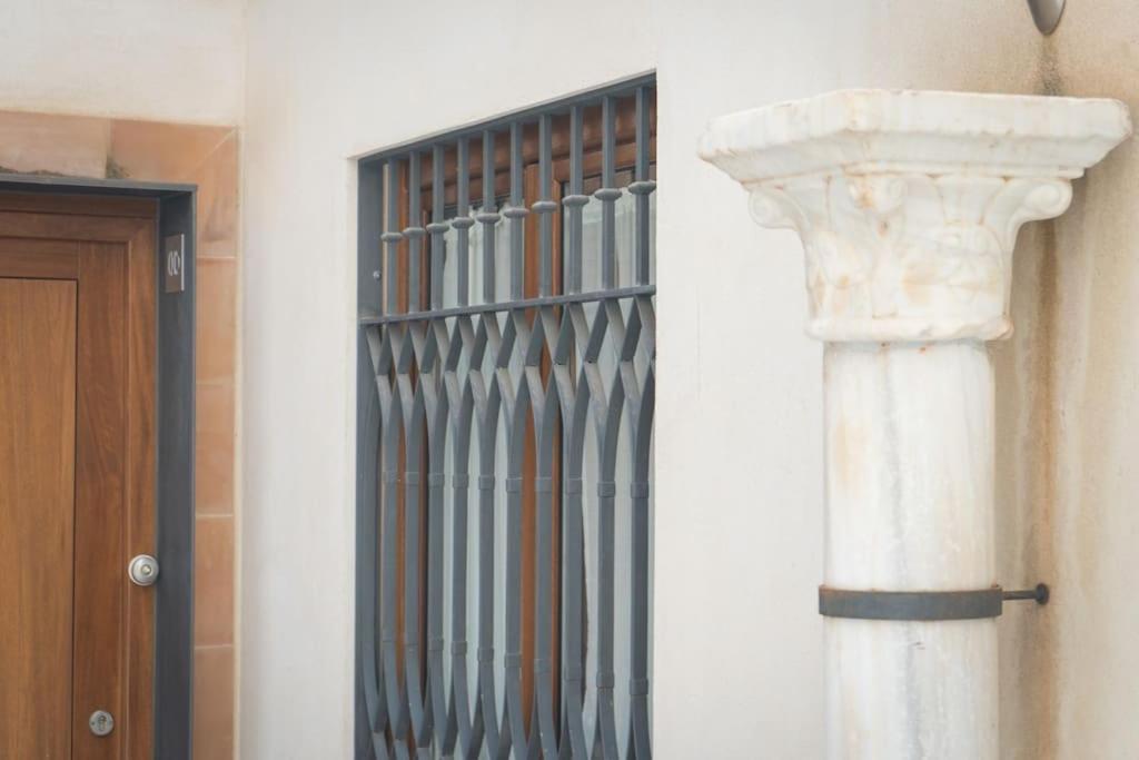 Apartamento Nuevo Junto A La Catedral De Sevilla Екстер'єр фото