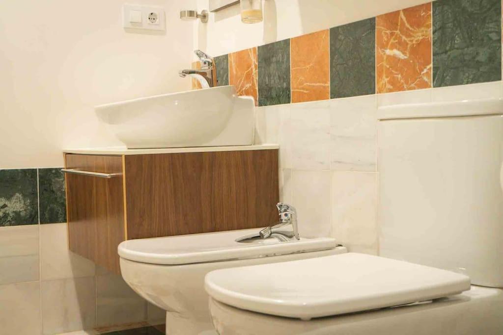 Apartamento Nuevo Junto A La Catedral De Sevilla Екстер'єр фото