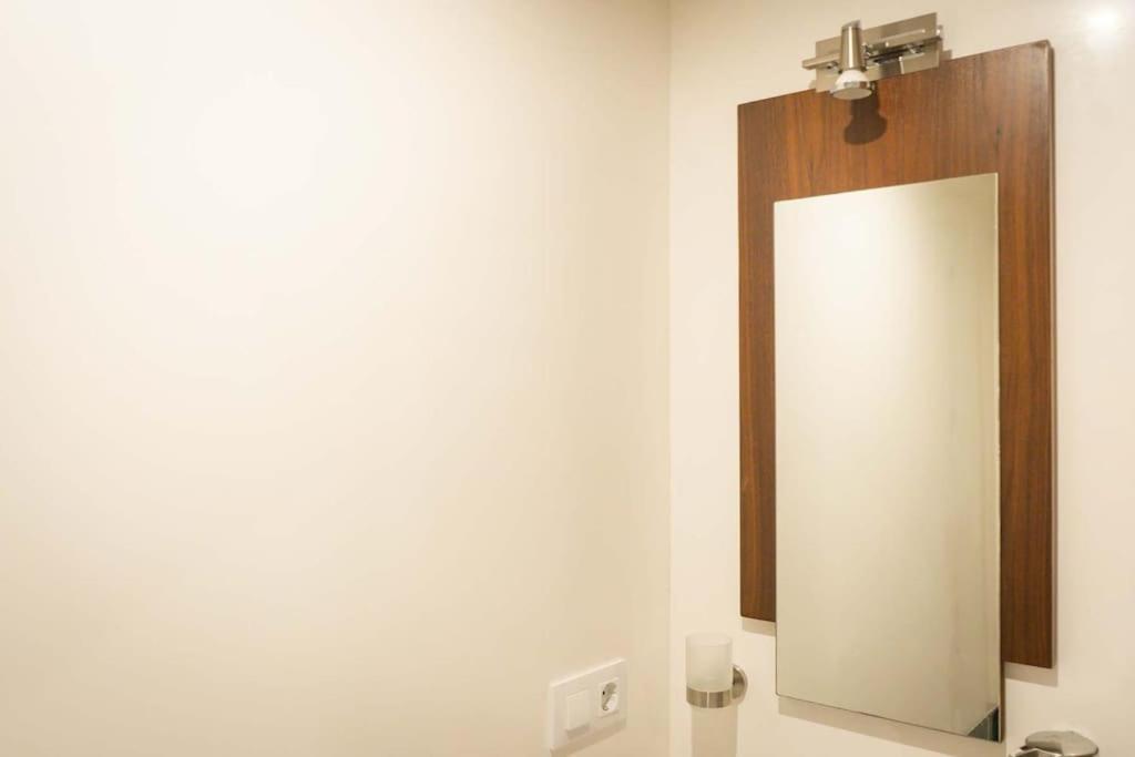 Apartamento Nuevo Junto A La Catedral De Sevilla Екстер'єр фото