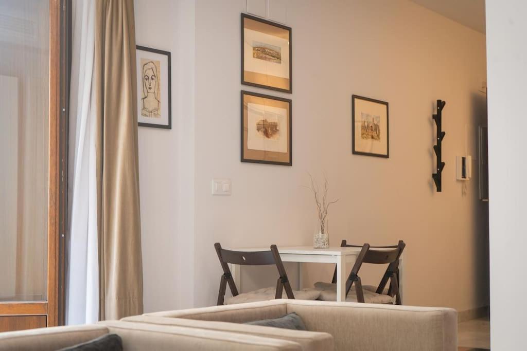 Apartamento Nuevo Junto A La Catedral De Sevilla Екстер'єр фото
